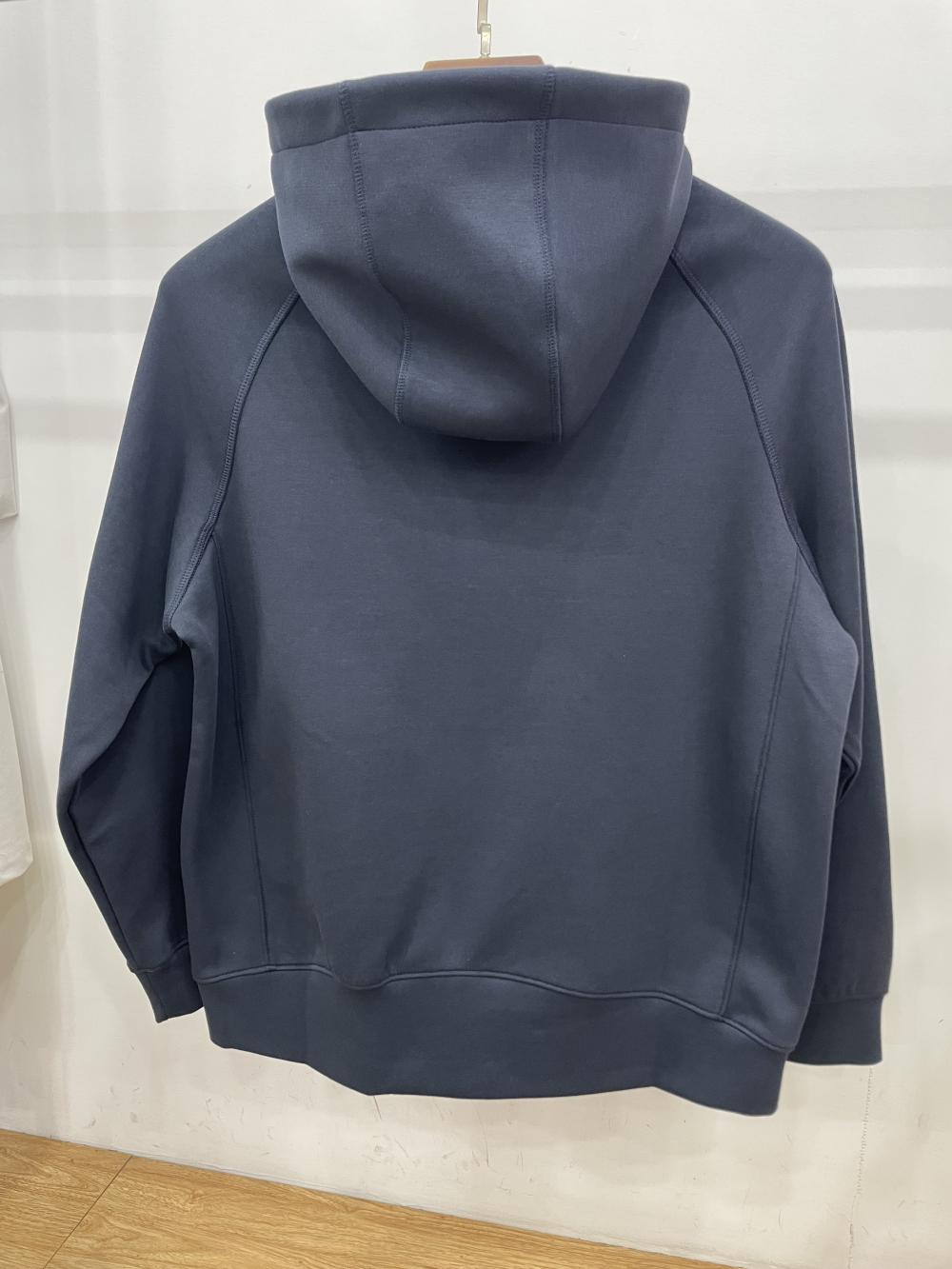 9630#400G五明治液态棉四针六线插肩袖拉链外套 卫衣 细节展示 启虎
