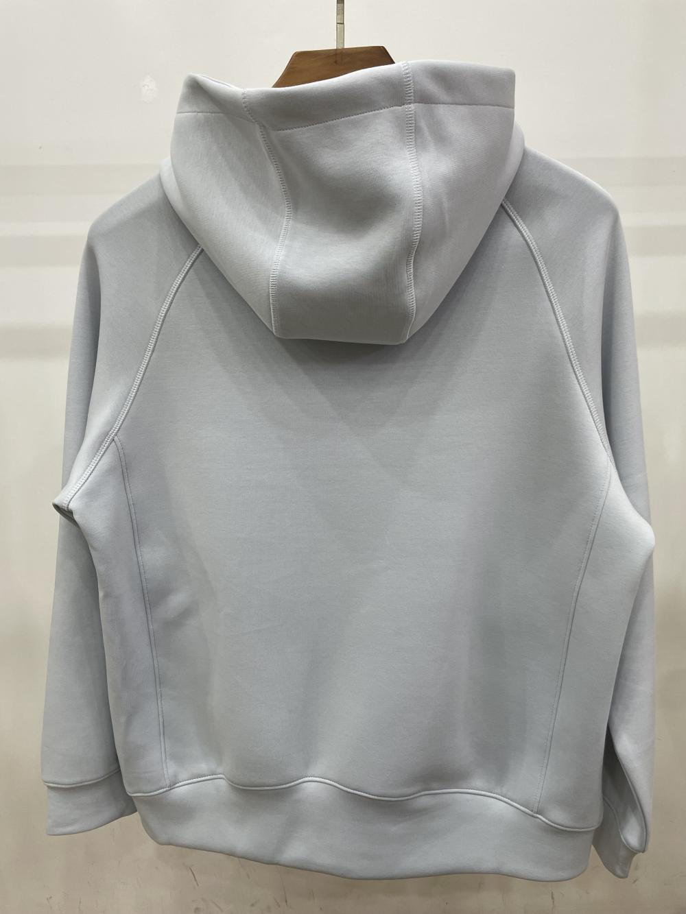 9630#400G五明治液态棉四针六线插肩袖拉链外套 卫衣 细节展示 启虎
